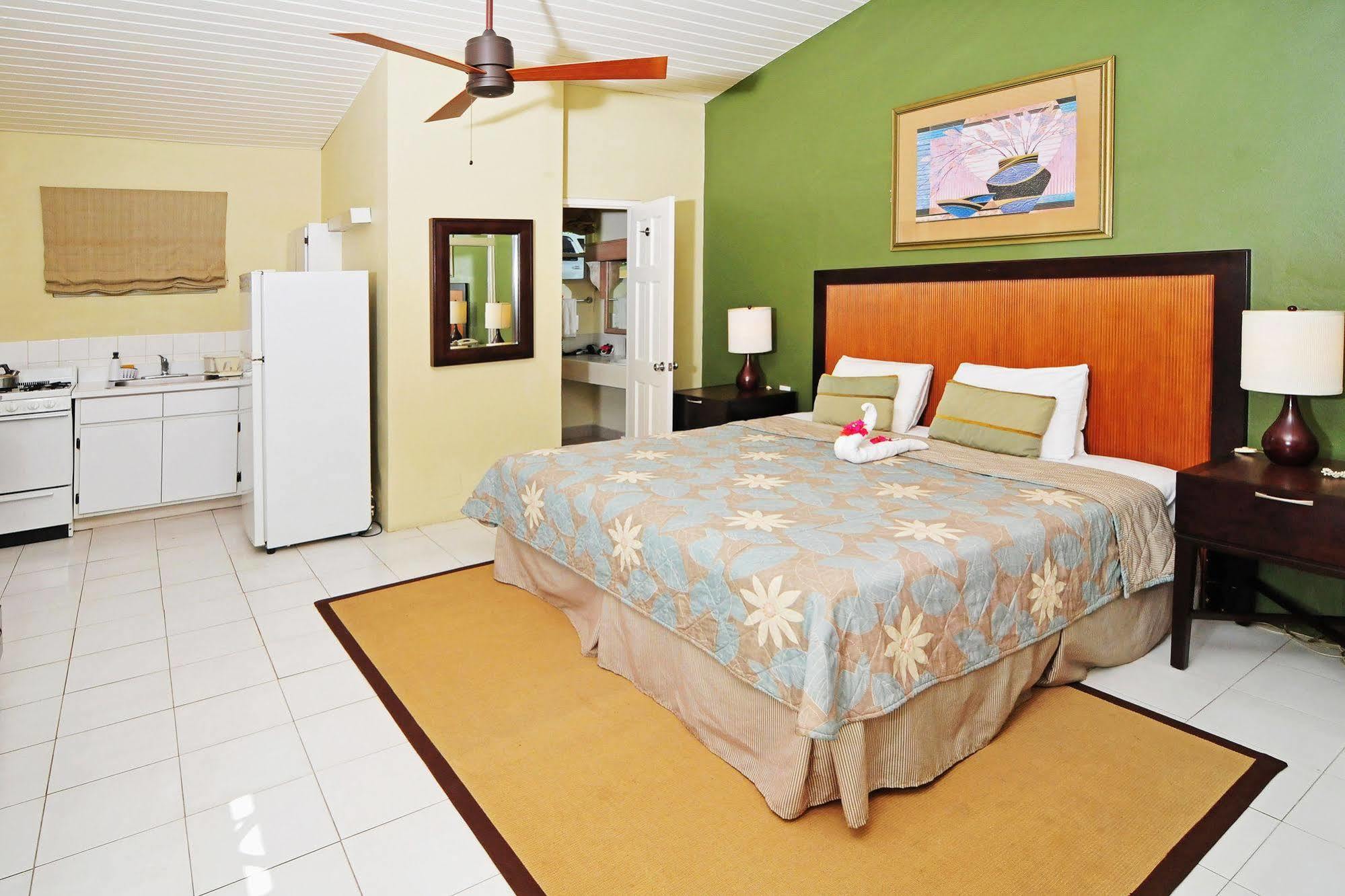 Blue Horizons Garden Resort St. George's Exterior foto